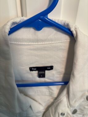 GAP White Button-Down denim Jacket